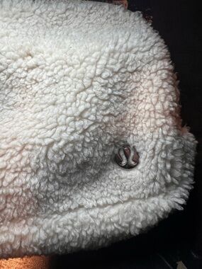 Lululemon Everywhere Belt Bag Fleece Sherpa Cream